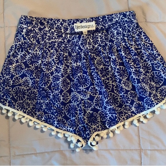 JLC Designs Blue & White Pom Pom Shorts Women’s Jr. S Small NEW - Picture 2 of 4